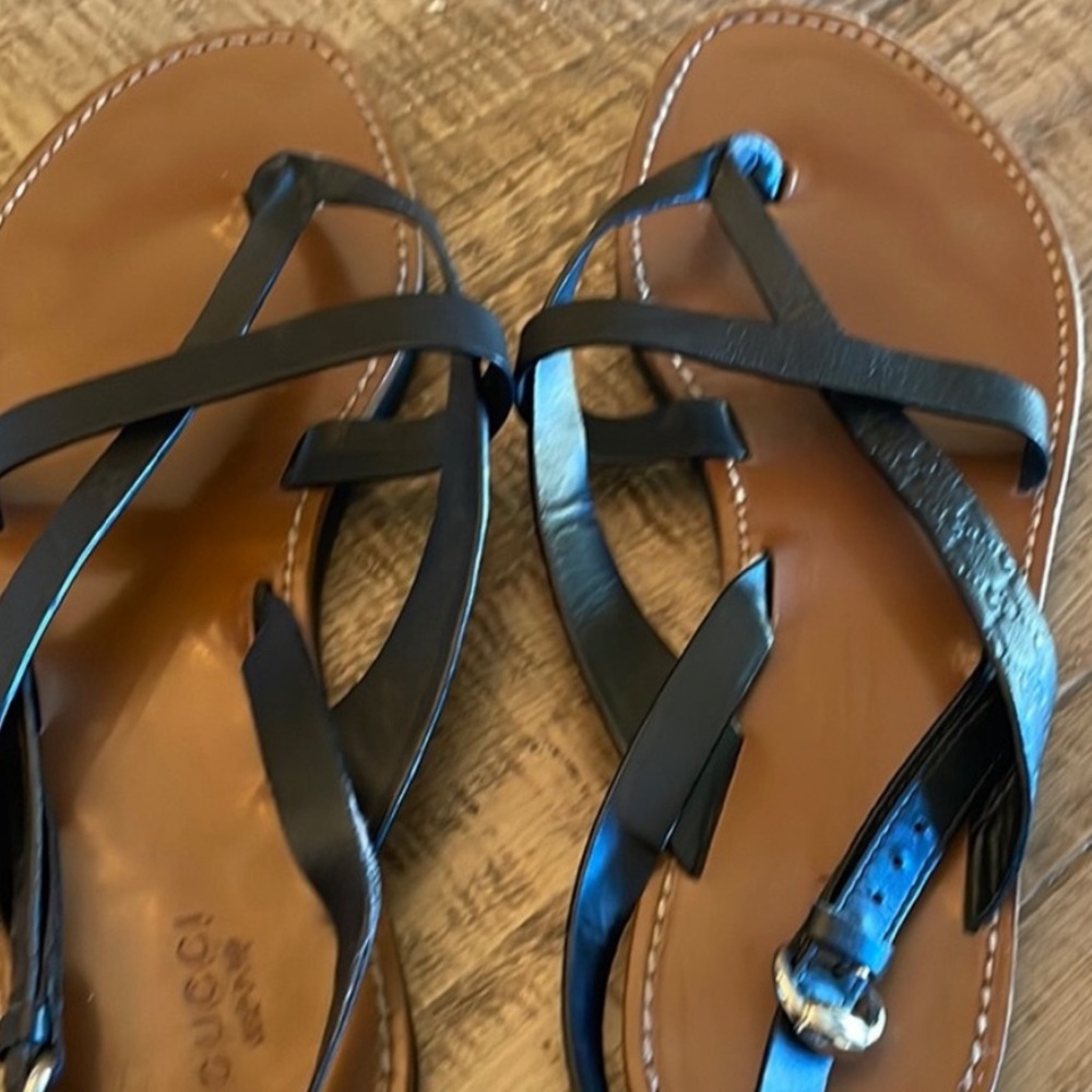 Authentic Gucci GG Black leather signature strap flat thong sandal size 39.5/9 - Picture 3 of 7